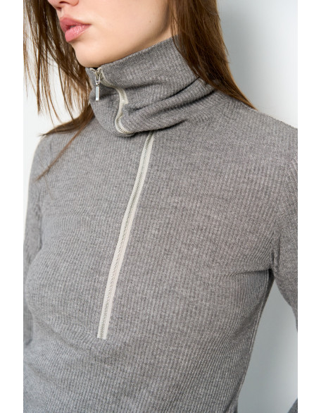 Лонгслив на молнии 