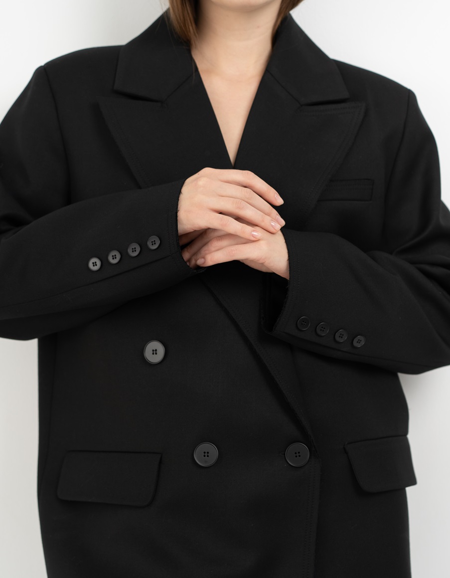 Жакет двубортный черный