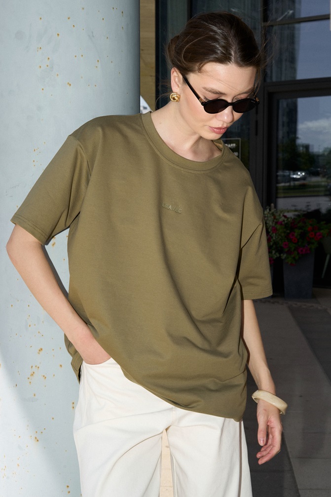 Футболка с резиновым лого хаки